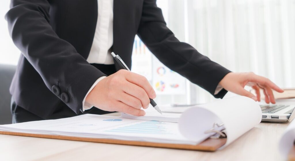 2024 Corporate Accountability: Governance and Ethical Practices in the Modern Business Landscape